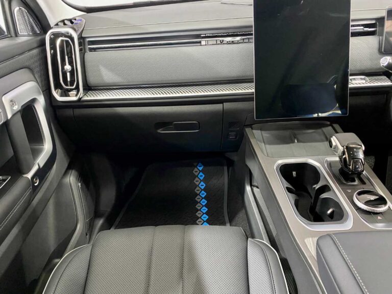 ad551e97-b1e2-4e00-8365-98504170ba00