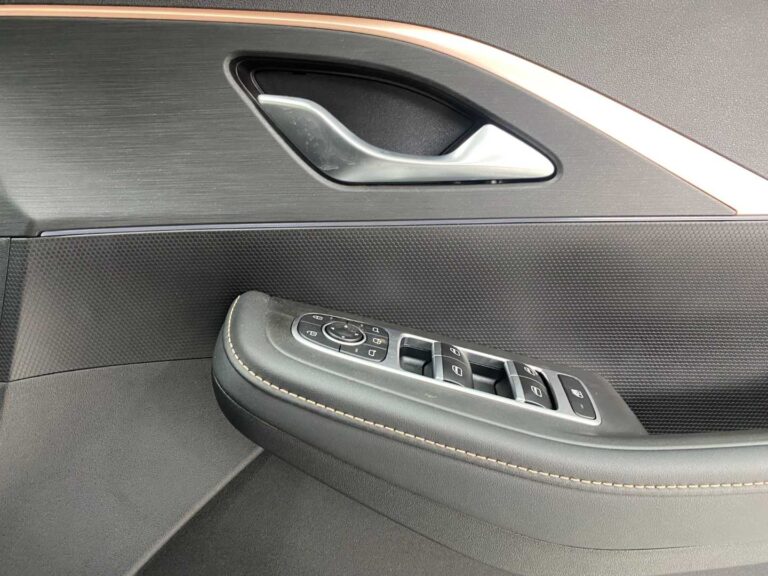 9ab58686-be13-483a-b064-e45e5d96bcfd