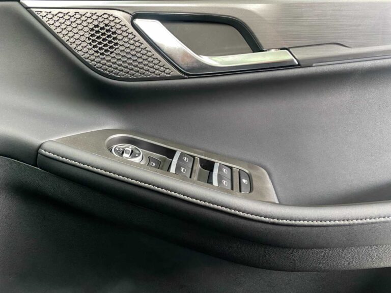 c9acd6a1-3a23-4051-b3cc-f4dbb94b2ce1