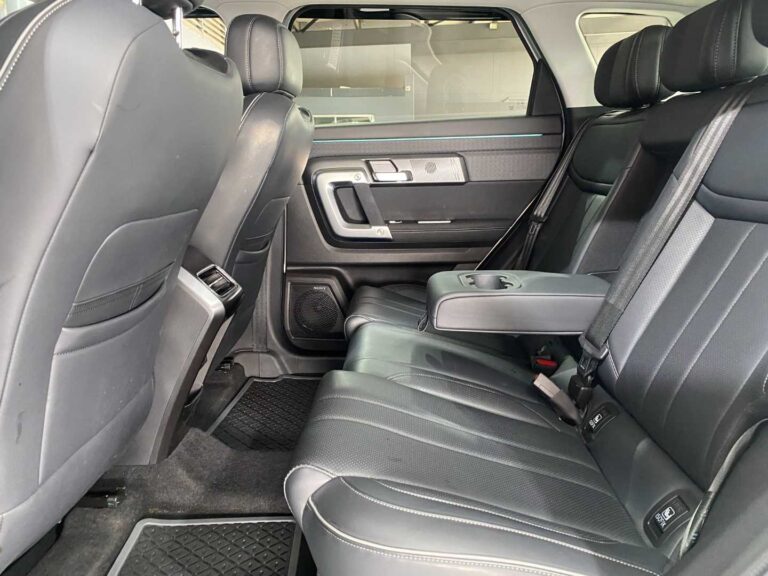 e5a5d65c-ae87-4a4a-9f6d-532dd1f2b6ef