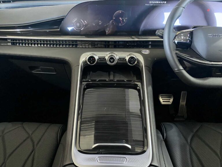 2b55a742-fabb-4067-94f9-1a7b2edfb31c